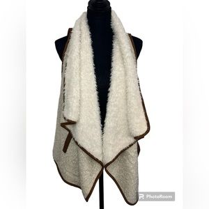 Maurices Sherpa vest